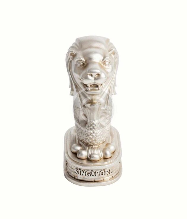 Roman lion statue souvenir